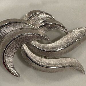 Vintage Trifari Crown Silvertone Silver Tone Textured Brushed Brooch Pin